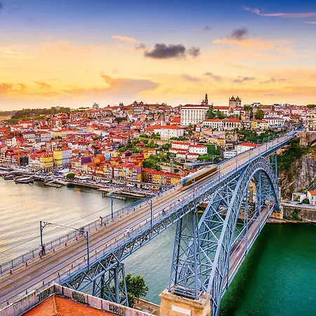 The Beautiful Ones * Oporto