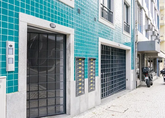 The Beautiful Ones Πόρτο