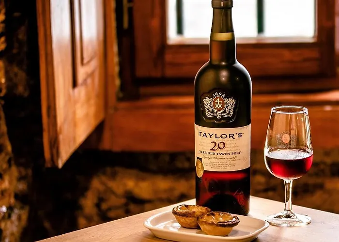 The Beautiful Ones Apartment *