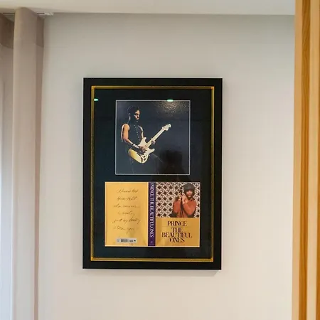 The Beautiful Ones * Oporto