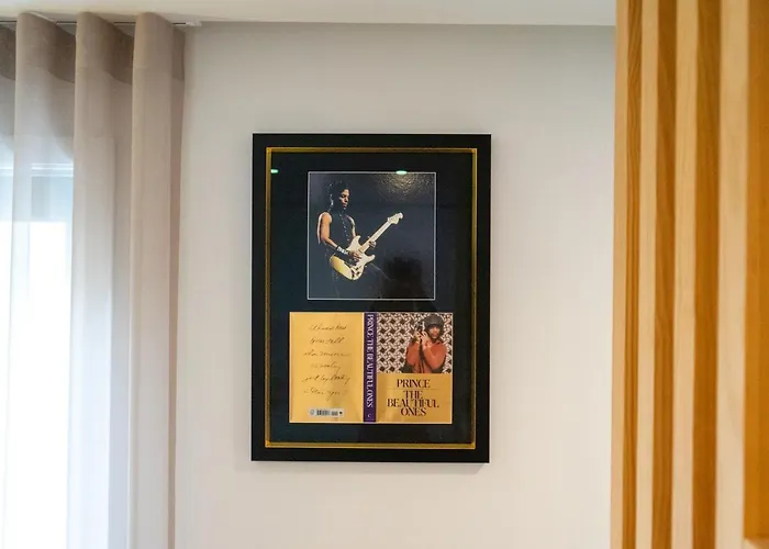 The Beautiful Ones * Porto